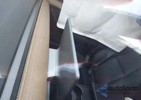 2024 Tesla Model Y Long Range Dual Motor All-Wheel Drive from USA, damaged, VIN 7SAYGDEE8RA295003